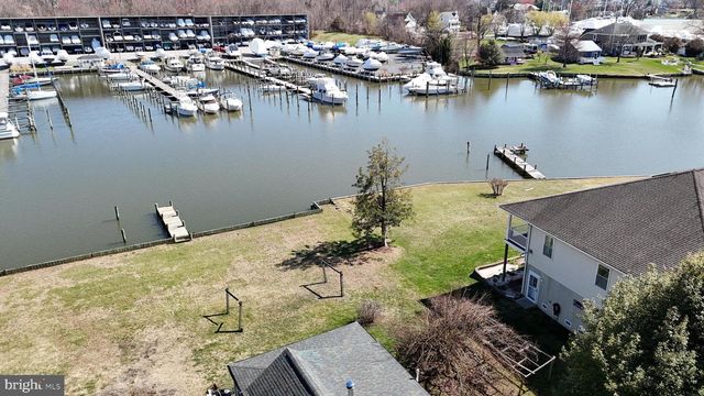 109 HUGHES SHORE RD, Baltimore, MD 21220