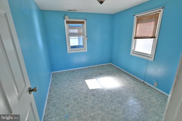 109 HUGHES SHORE RD, Baltimore, MD 21220
