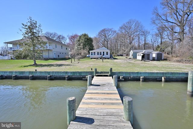 109 HUGHES SHORE RD, Baltimore, MD 21220