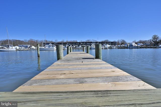 109 HUGHES SHORE RD, Baltimore, MD 21220
