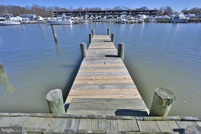 109 HUGHES SHORE RD, Baltimore, MD 21220