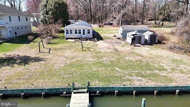 109 HUGHES SHORE RD, Baltimore, MD 21220
