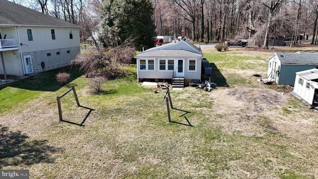 109 HUGHES SHORE RD, Baltimore, MD 21220