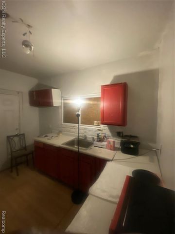 2545 Fullerton Street, Detroit, MI 48238