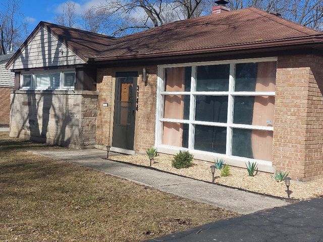 318 MINOCQUA Street, Park Forest, IL 60466