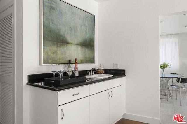 11606 Chenault Street 101, Los Angeles, CA 90049