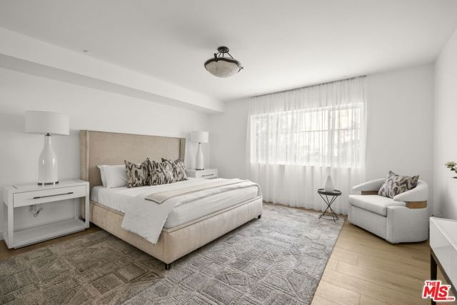 11606 Chenault Street 101, Los Angeles, CA 90049