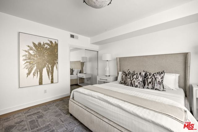 11606 Chenault Street 101, Los Angeles, CA 90049