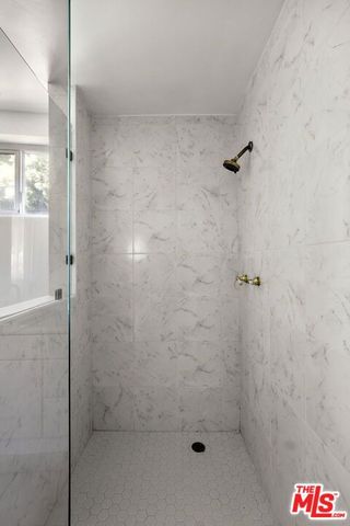 11606 Chenault Street 101, Los Angeles, CA 90049