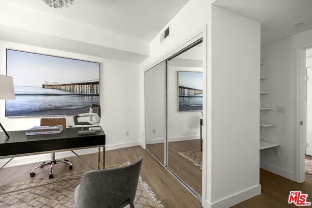 11606 Chenault Street 101, Los Angeles, CA 90049