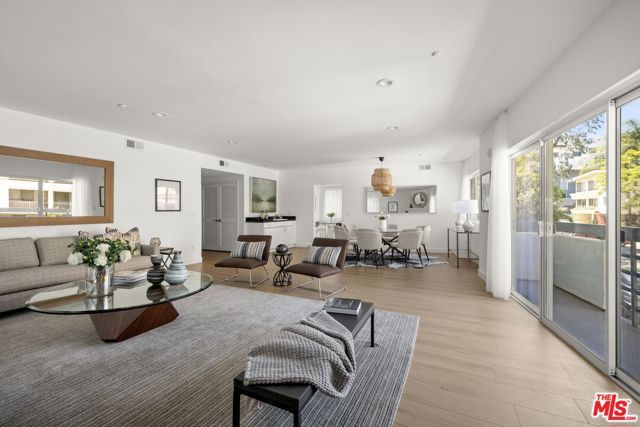 11606 Chenault Street 101, Los Angeles, CA 90049