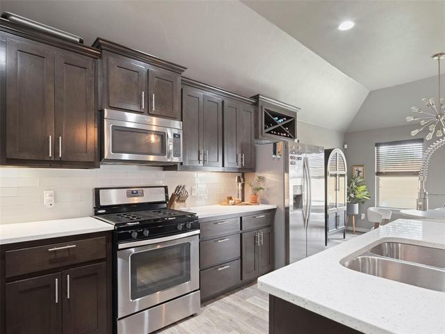 9113 NW 88th Street, Yukon, OK 73099