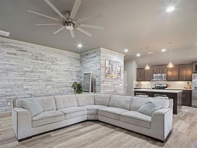 9113 NW 88th Street, Yukon, OK 73099