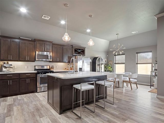 9113 NW 88th Street, Yukon, OK 73099