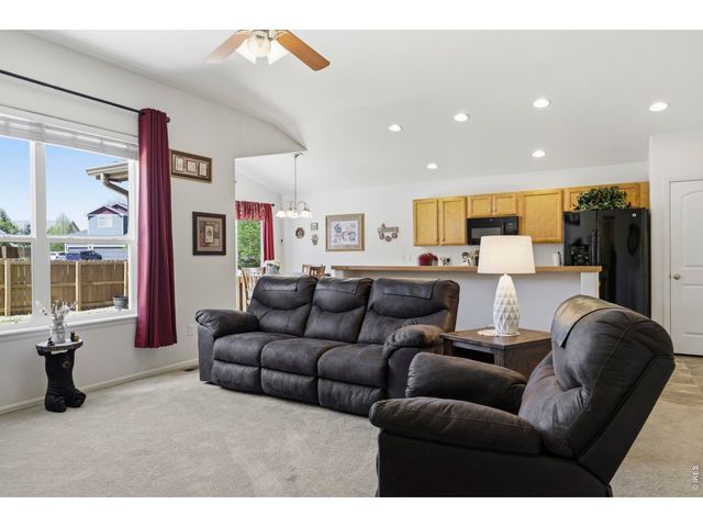 7039 Bellewood Ln, Fort Collins, CO 80525