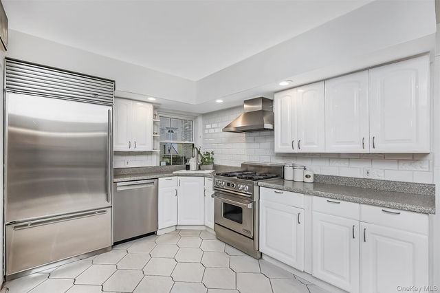 2-11 147th Street, Whitestone, NY 11357