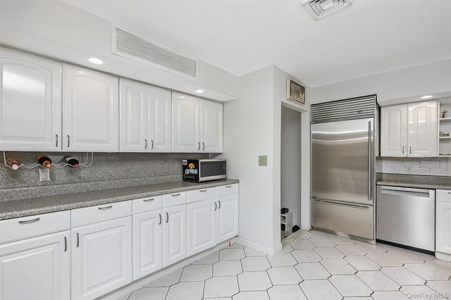 2-11 147th Street, Whitestone, NY 11357