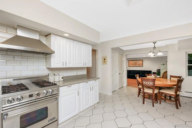 2-11 147th Street, Whitestone, NY 11357