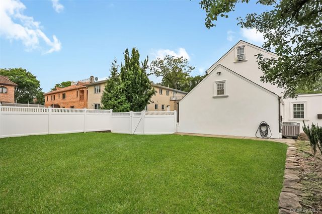2-11 147th Street, Whitestone, NY 11357