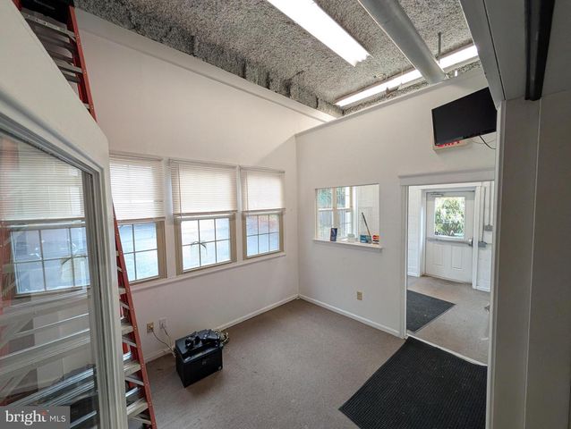 113 E CHESTNUT ST, Souderton, PA 18964