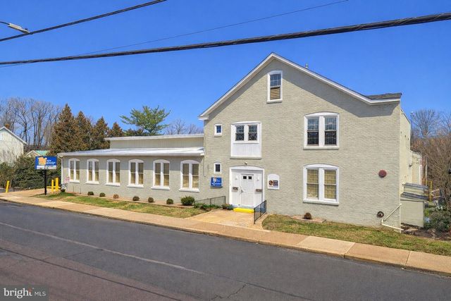 113 E CHESTNUT ST, Souderton, PA 18964