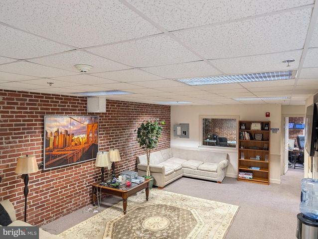 113 E CHESTNUT ST, Souderton, PA 18964