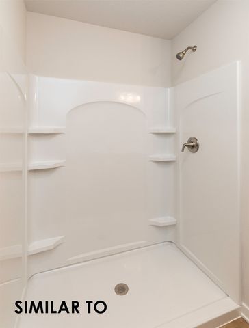 1120 Featherstone Avenue NE, Bondurant, IA 50035