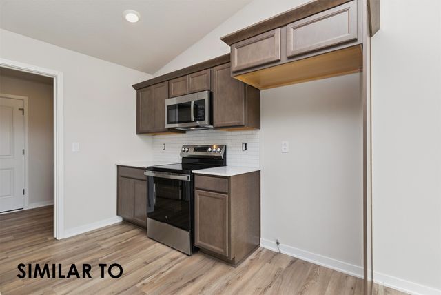 1120 Featherstone Avenue NE, Bondurant, IA 50035