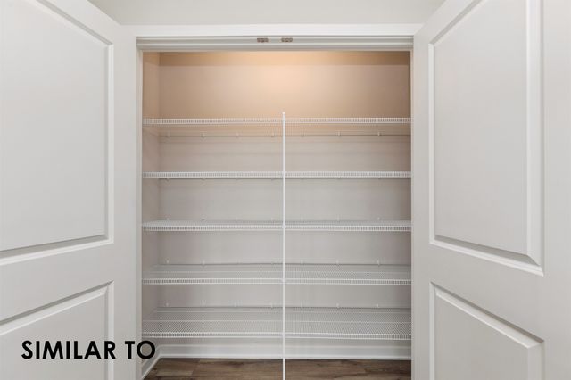 1120 Featherstone Avenue NE, Bondurant, IA 50035