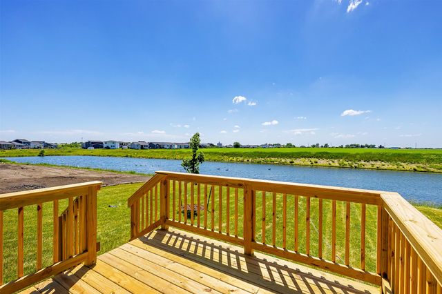 1120 Featherstone Avenue NE, Bondurant, IA 50035