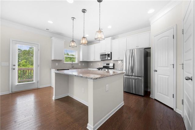 713 Owens Circle, Canton, GA 30115