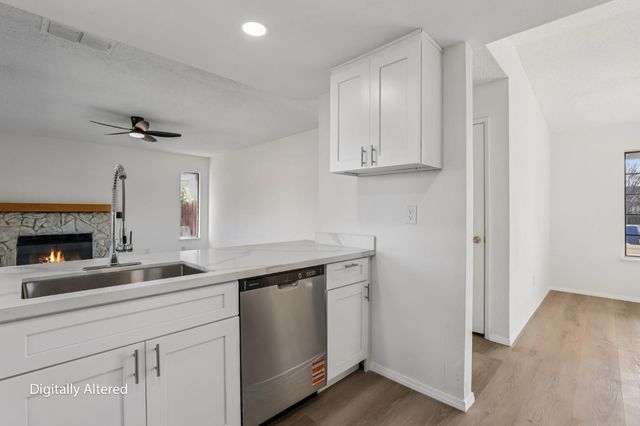 3985 Limestone Way, Sacramento, CA 95823