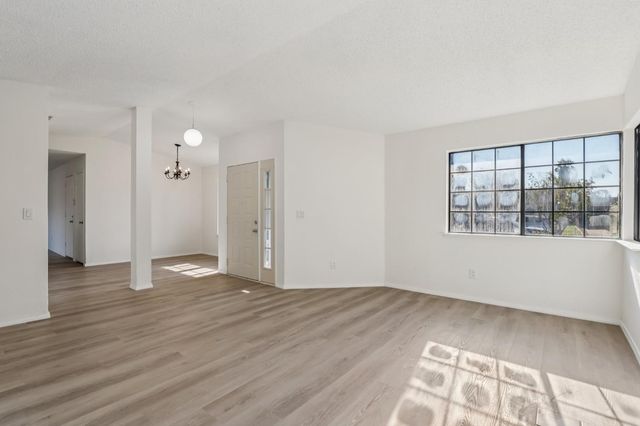 3985 Limestone Way, Sacramento, CA 95823