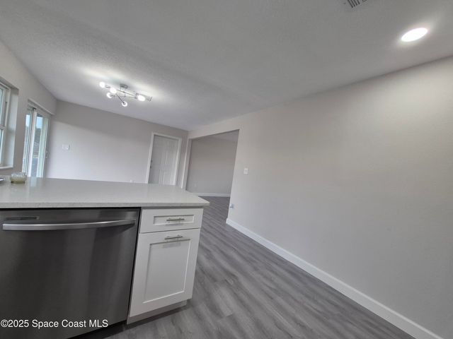 980 Bacon Circle NE, Palm Bay, FL 32905