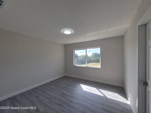 980 Bacon Circle NE, Palm Bay, FL 32905