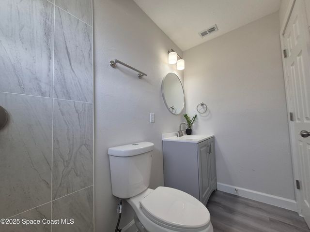 980 Bacon Circle NE, Palm Bay, FL 32905