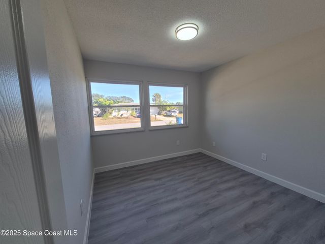 980 Bacon Circle NE, Palm Bay, FL 32905