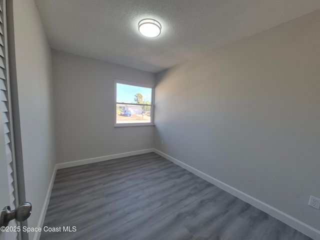 980 Bacon Circle NE, Palm Bay, FL 32905