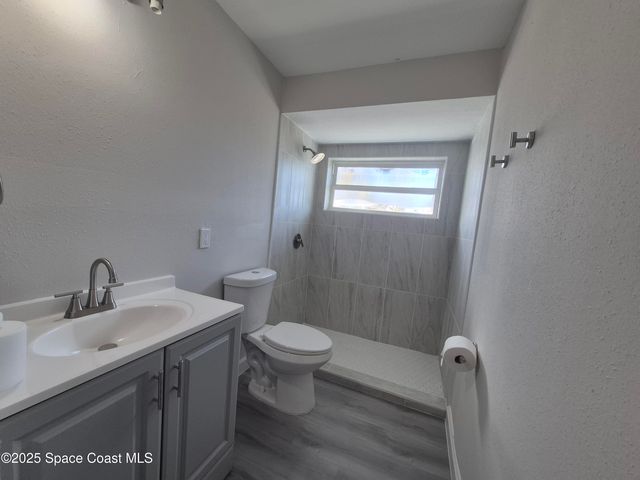 980 Bacon Circle NE, Palm Bay, FL 32905