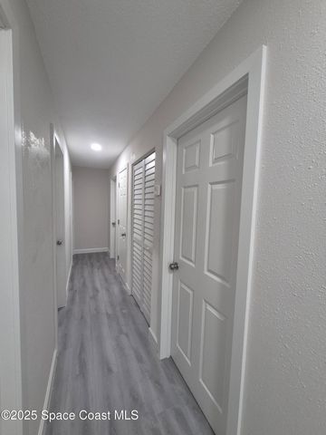 980 Bacon Circle NE, Palm Bay, FL 32905