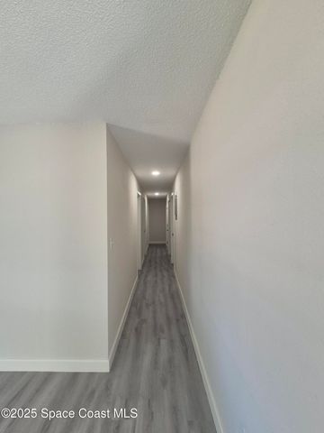 980 Bacon Circle NE, Palm Bay, FL 32905