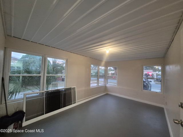 980 Bacon Circle NE, Palm Bay, FL 32905