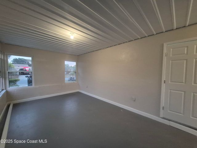 980 Bacon Circle NE, Palm Bay, FL 32905