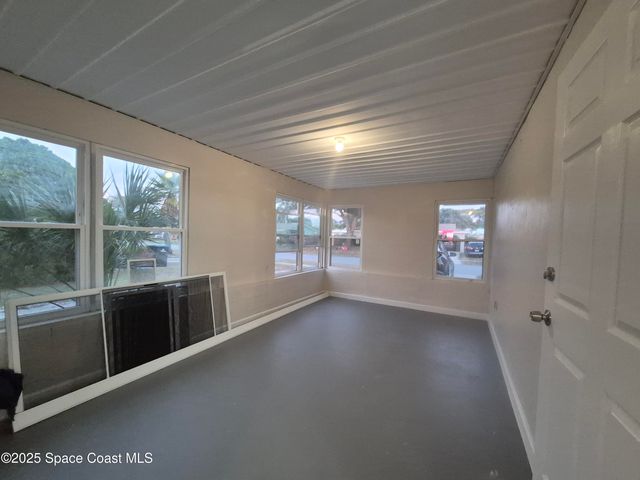 980 Bacon Circle NE, Palm Bay, FL 32905