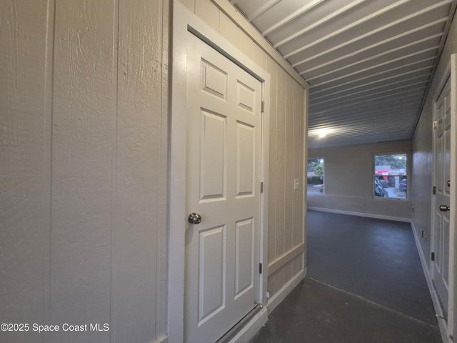 980 Bacon Circle NE, Palm Bay, FL 32905