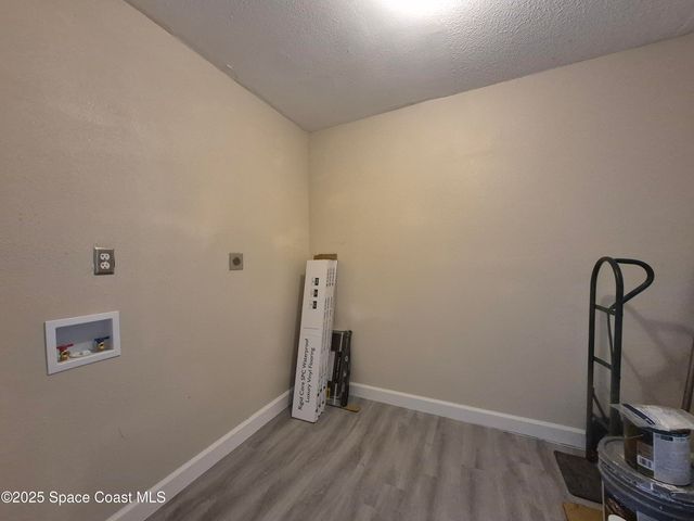 980 Bacon Circle NE, Palm Bay, FL 32905