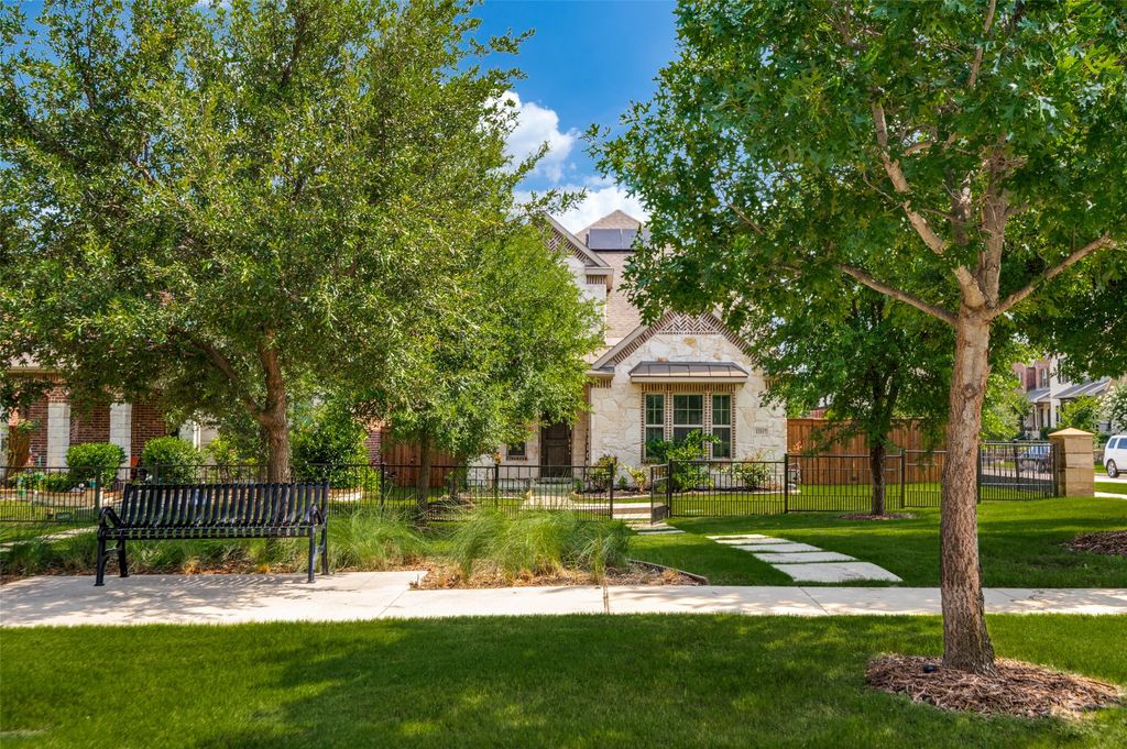 12517 Murray Lane, Frisco, TX 75035