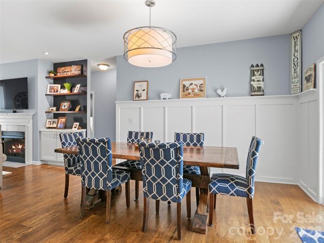 290 Sweetwater Hills Drive, Hendersonville, NC 28791