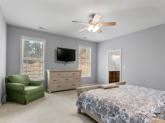 290 Sweetwater Hills Drive, Hendersonville, NC 28791