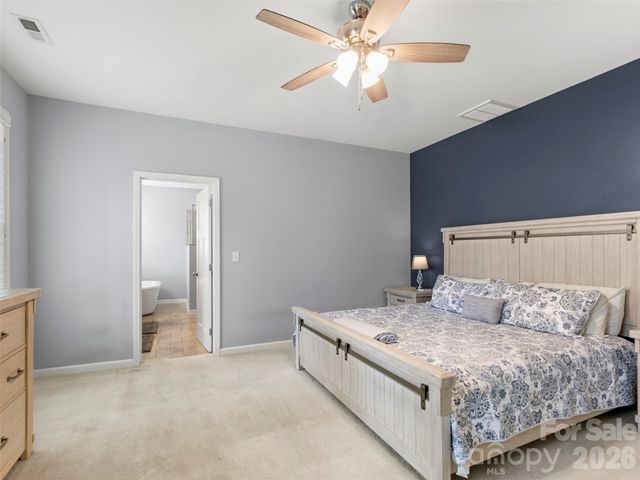 290 Sweetwater Hills Drive, Hendersonville, NC 28791